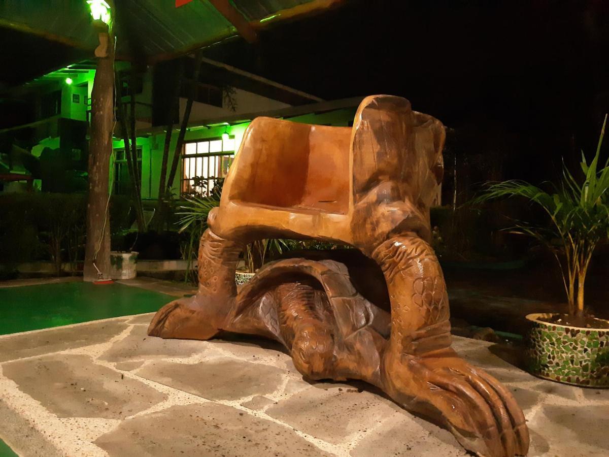 Suymar Ecolodge Galapagos Puerto Ayora  Bagian luar foto